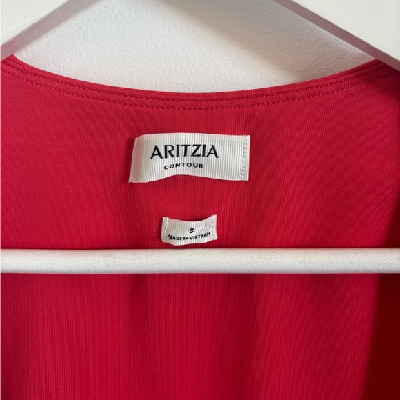 SOLD ❌🛍️Aritzia Vibrant Red Contour Top - Picture 2 of 5